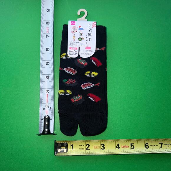 Tabi Black Sushi Socks Plush Egg Tamago Tuna Roll Keychain Charm Maison Margiela - Picture 4 of 16